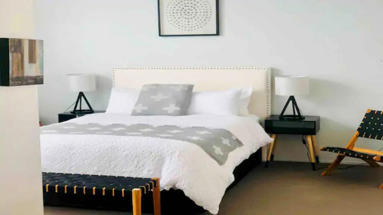 City Fringe Apartment With Sky Tower And City Views 오클랜드 외부 사진